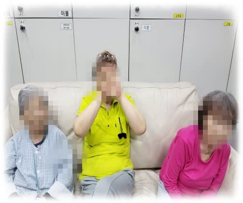 9월 프로그램봉사: 충성교회 이.미용 봉사 (3번째 사진)