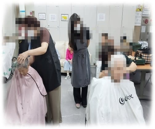 9월 프로그램봉사: 충성교회 이.미용 봉사
