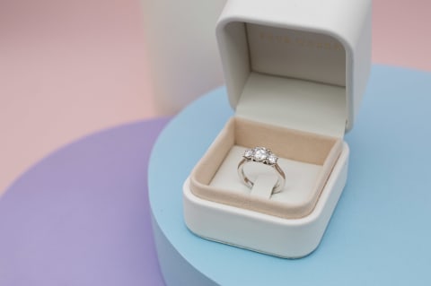 How much should you spend on an engagement ring in NZ 2024 Thumbnail