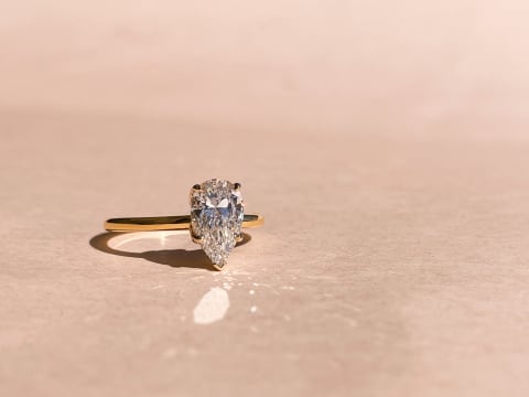 How to Buy a Pear Cut Diamond Engagement Ring NZ Thumbnail