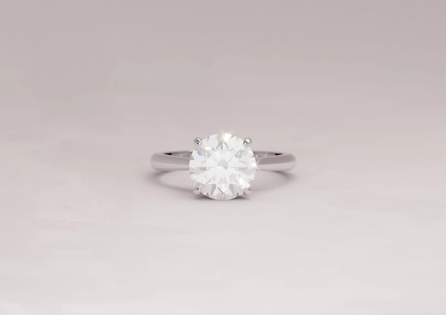 Classic Solitaire with Round Diamond