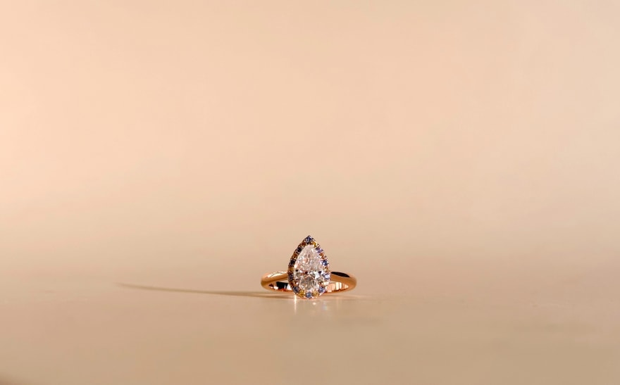 Pear Solitaire with Yellow and Blue Halo