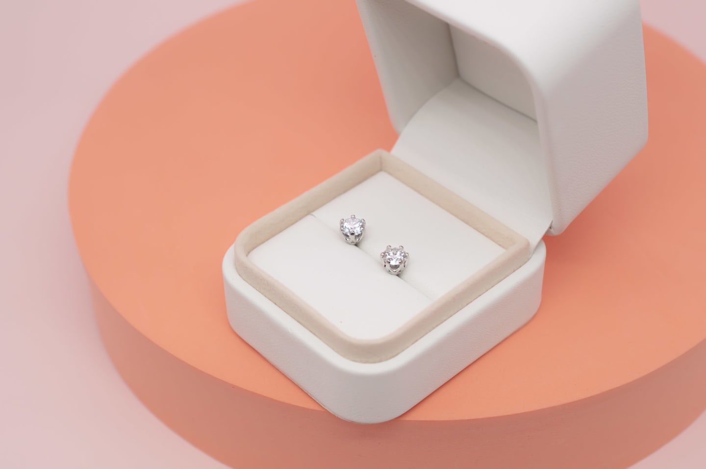 Take the stress out of the buying process. We pick the best diamonds that the eye can see