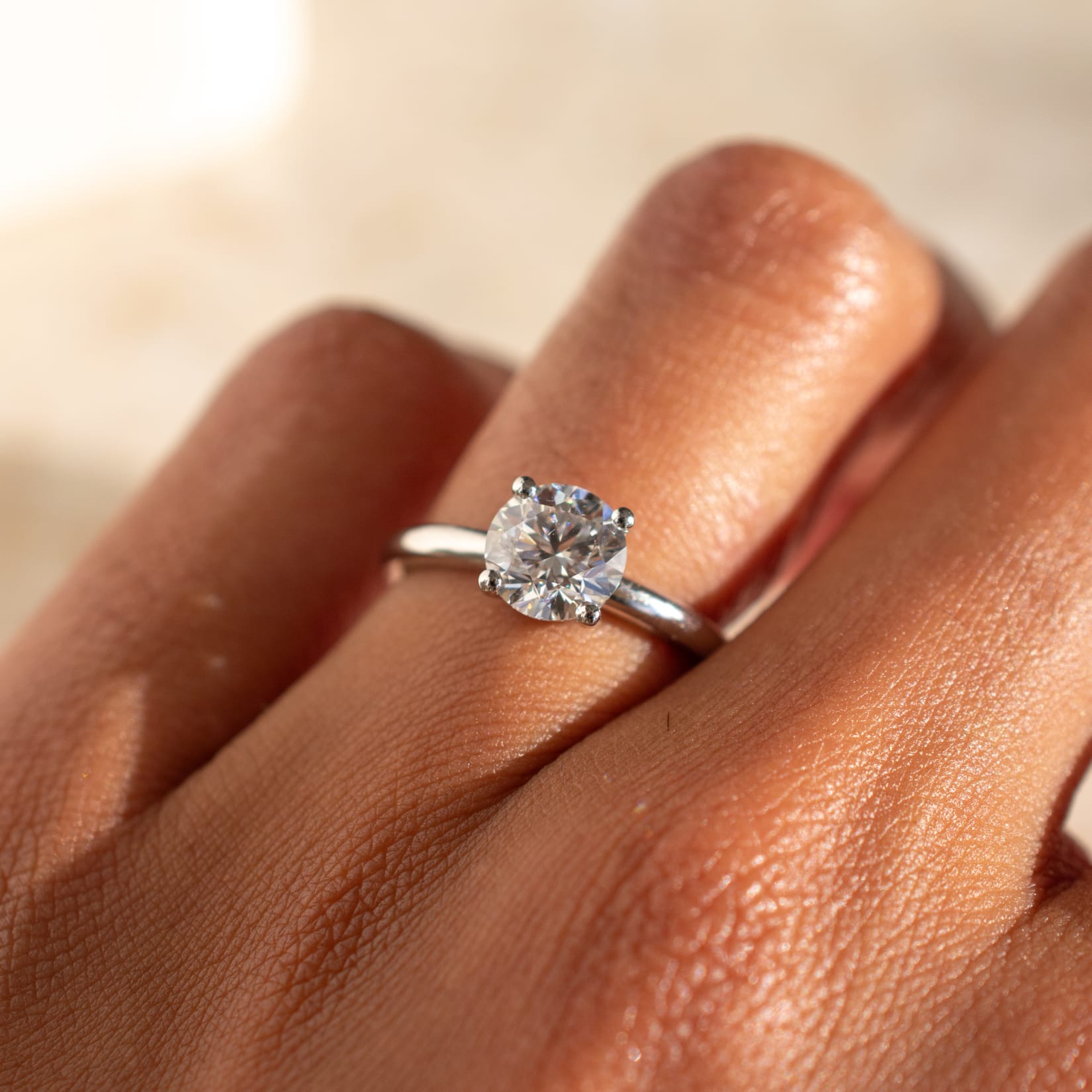 How to buy the best solitaire engagement rings Cover Photo
