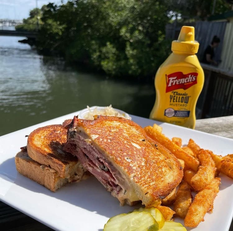 Riverside Cafe