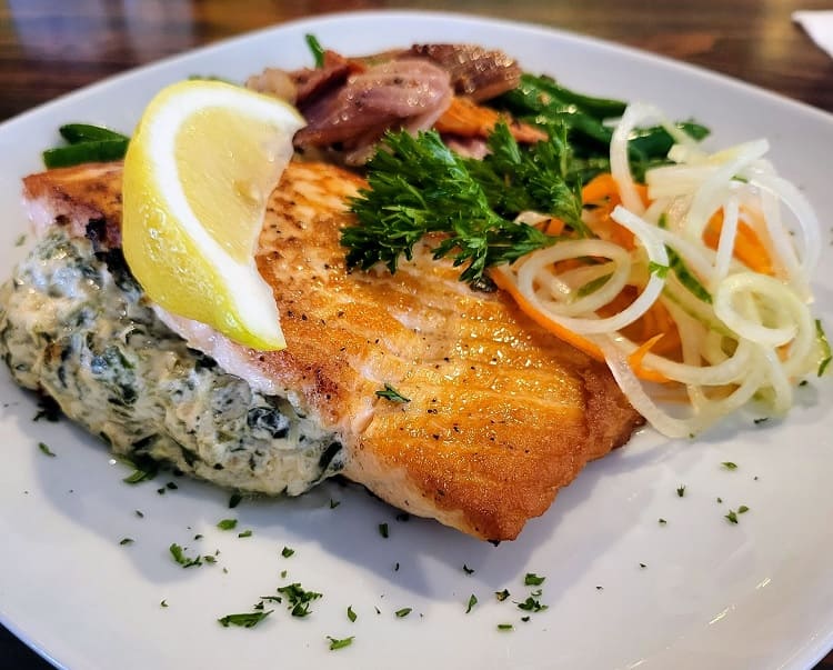 The Galley Restaurant & Lounge provides people with a casual dining experience while facing the dazzling views of lake Huron
