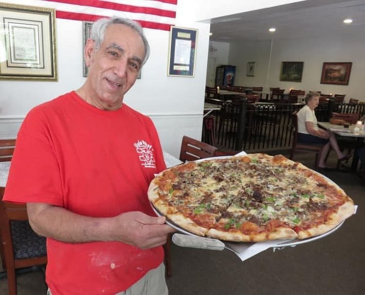 Uncle Mikey's specializes in serving exquisite Italian cuisine and unique brick oven pizzas.