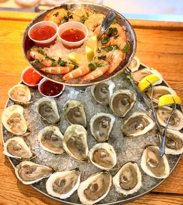 Mine Oysters is known for its specialization in grilled seafood choices and fried sushi options.