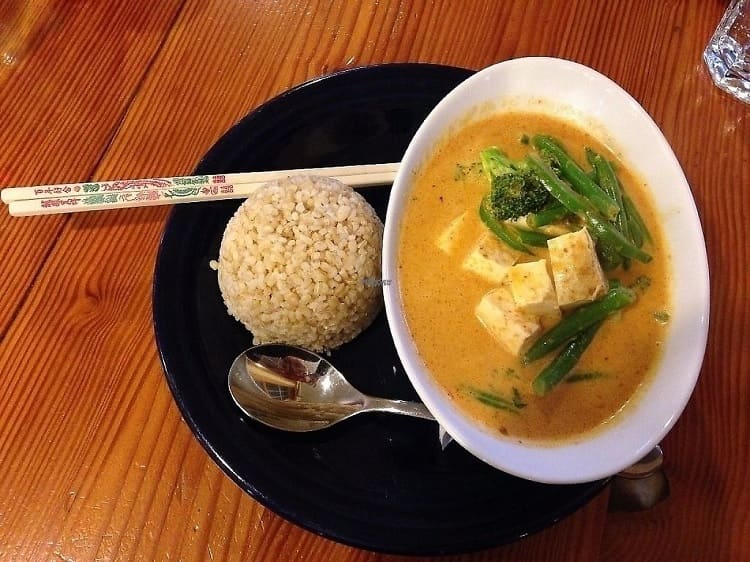 Vida's Thai Food serves people authentic Thai food in several excellent options