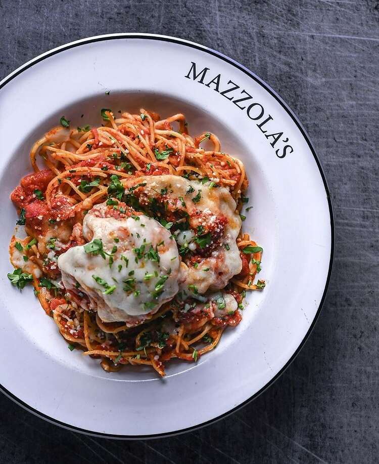 Mazolla's Italian Restaurant offering authentic dishes ranging from different kinds of pasta and pizzas to desserts