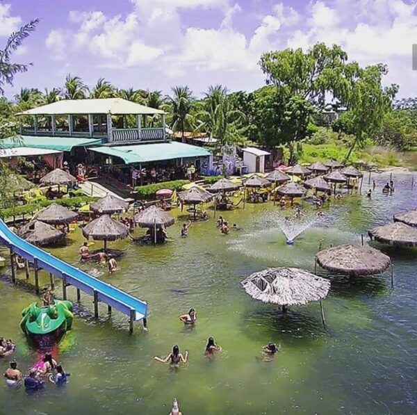 Vista da Lagoa dos Tambaquis em Sergipe.