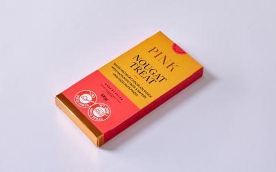 טבלת שוקולד נוגט עם וופלים ושברי אגוזי לוז🥛🌰 🌾