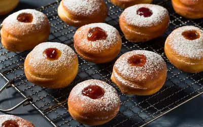 Sufganiot with strawberry 