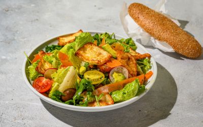 סלט חלומי ופסטו אגוזי