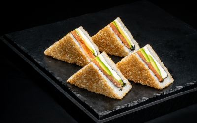 SMOKED SALMON SUSHI SANDWICH