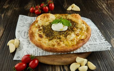 פיצת שום ענקית
