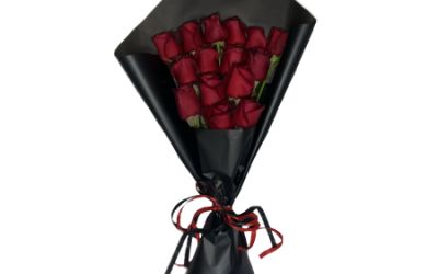 זר ורדים מדורג צפוץ עטיפה שחורה