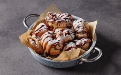 כיסוני בצק במילוי שוקולד