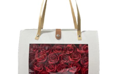 תיק לבן וורדים אדומים