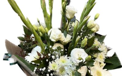 זר לבן עם סייפנים