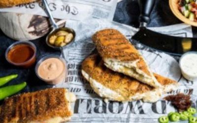 טוסט גבינות יווני 