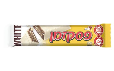 פסק זמן לבן חטיף שוקולד לבן מעולה ושוקולד חלב מעולה במילוי וופל וקרם אגוזים