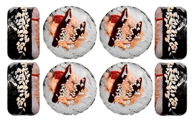 Маки с печёным лососем