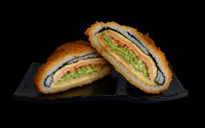 Горячий сэндвич панко с лососем 