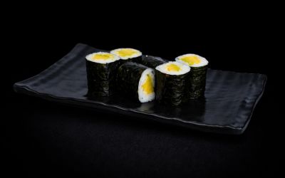 Маки ролл с авокадо