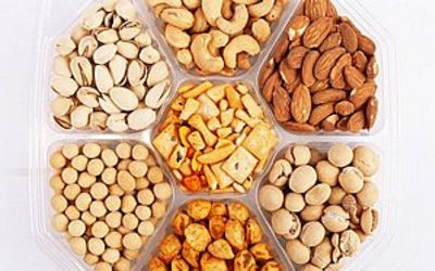 מגש פיצוחים 700 גרם