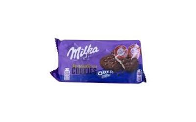 מילקה עוגיות שוקולד ציפס במילוי קרם וניל