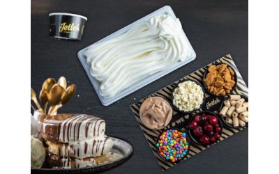 ארוחת פנקייק ויוגורט גדולה