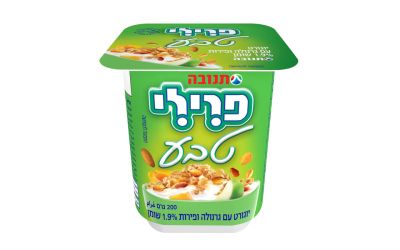 פרילי יוגורט עם גרנולה ופירות