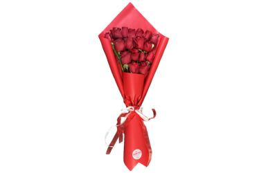 זר ורדים מדורג צפוף עטיפה אדומה