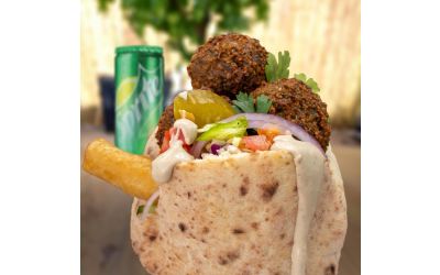 פלאפל בפיתה