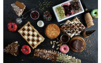 ארוחת שמחות בינונית עם גלידה