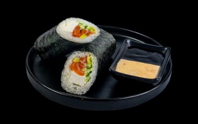 Sushi shawarma with salmon