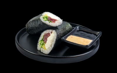 Sushi shawarma with tuna