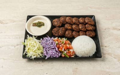 קציצות טונסאיות בצלחת 