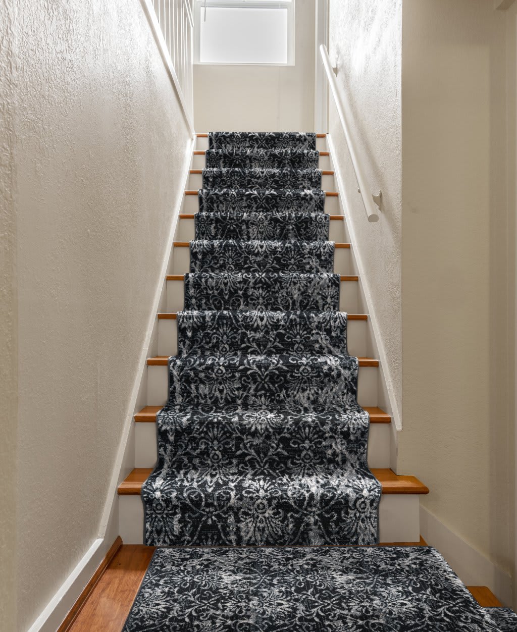 CAMILLA carpet by Stanton