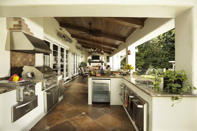 the outdoor kitchen
