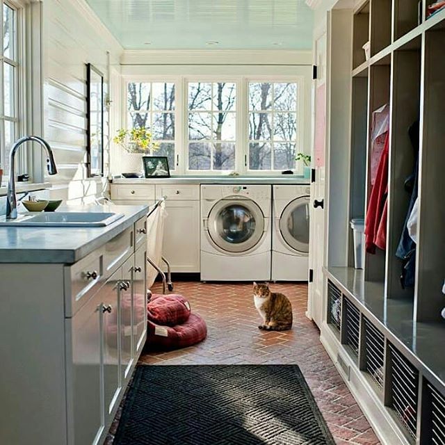 Beautiful Space this actually might be a mud room Laundry room combination with farmhouse sink for laundry room
We often have those around the lakes to do a rough cleanup in the farmhouse laundry room sink