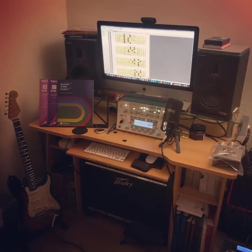 Home studio setup for guitar lessons
