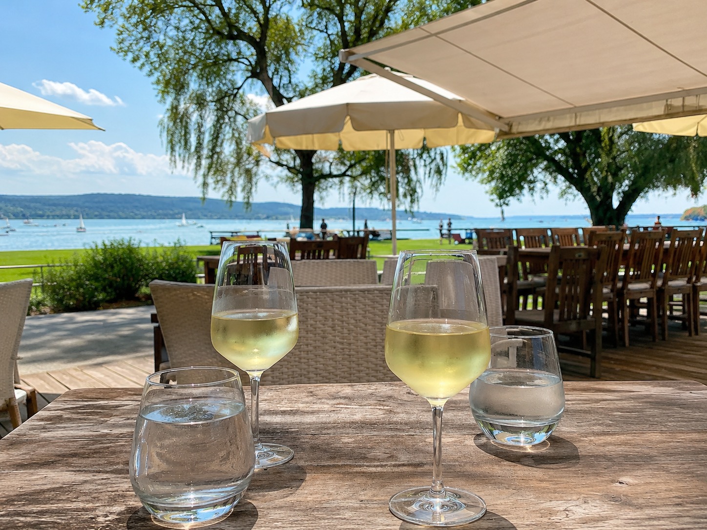 Strandbad Nußdorf bei Überlingen mit Terrasse am Bodensee