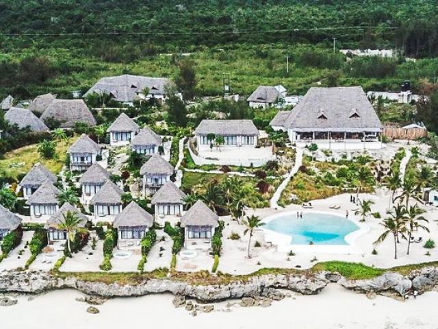 Zanbluu Beach Hotel
