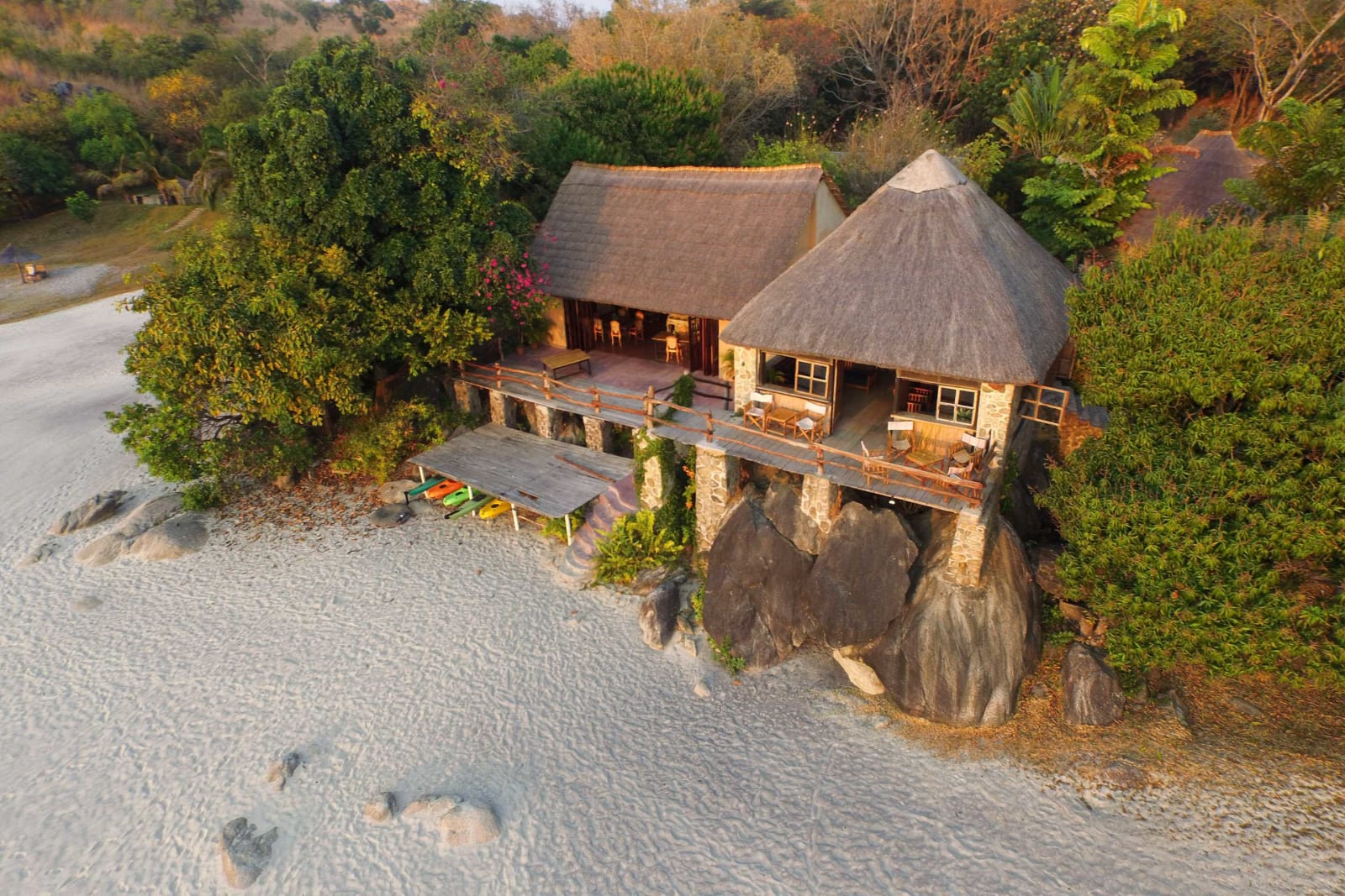 Makuzi Beach