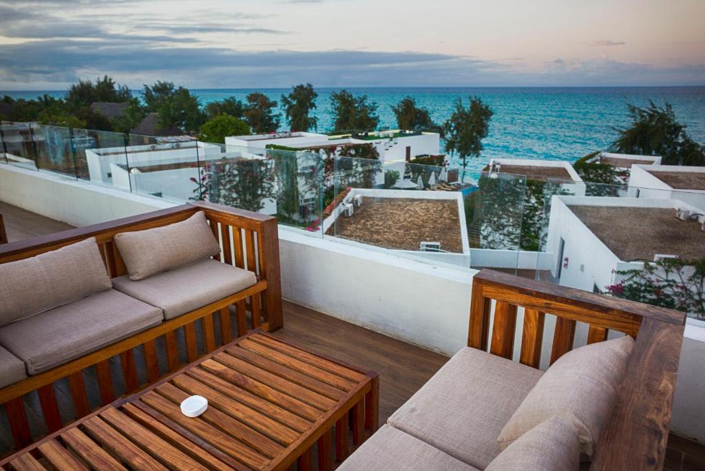 14-Day Tanzania Northern Circuit Safari and Zanzibar Beach Holiday