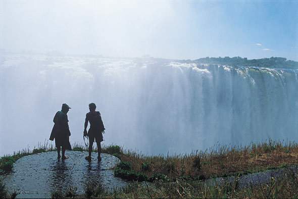 10-Day Day Zimbabwe Fly-In Safari (Mana Pools, Kariba & Hwange)