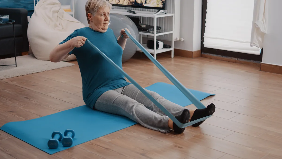 Cómo prevenir la sarcopenia: guía práctica basada en evidencia