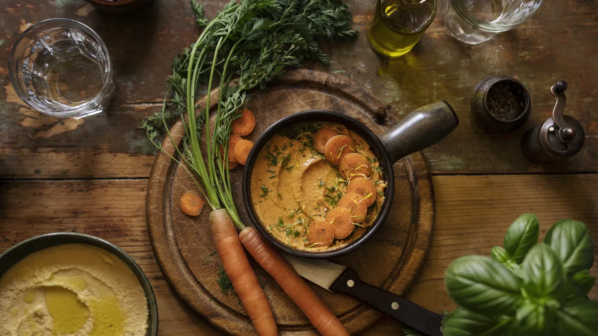 Caldo casero vs. cubito: técnica paso a paso y por qué uno gana siempre